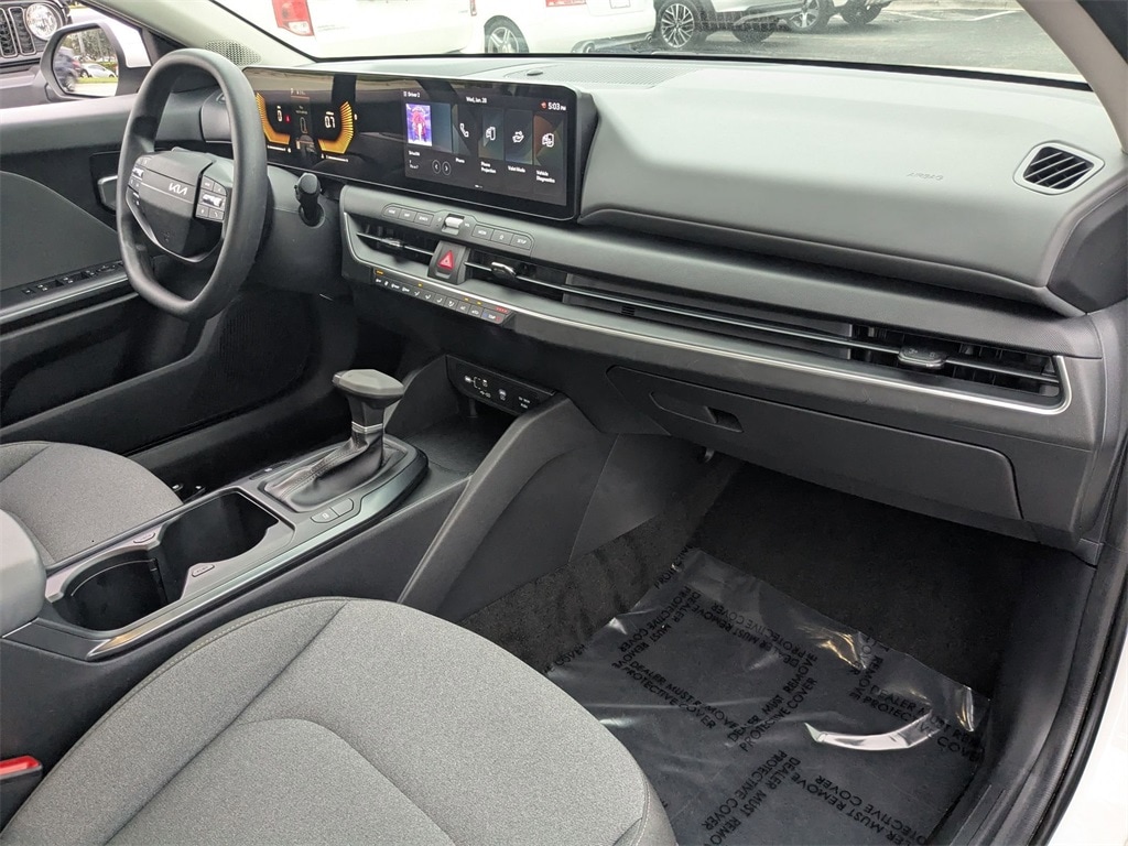 Thumbnail: 2025 Kia K4 - 30