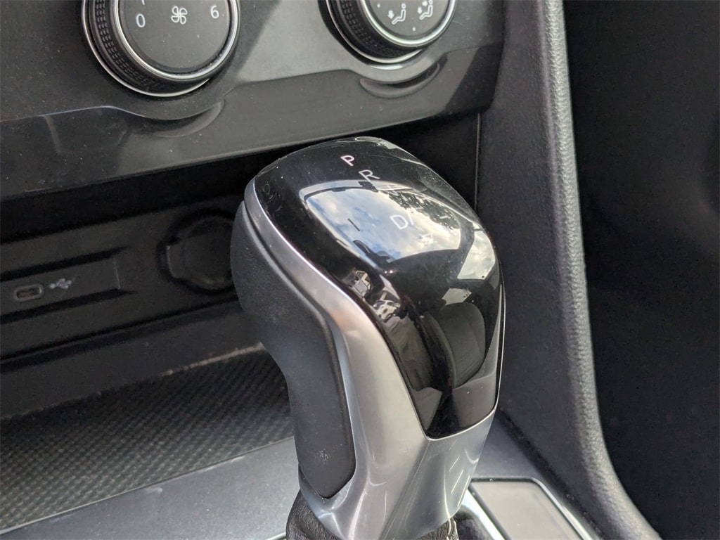 Thumbnail: 2024 Volkswagen Tiguan - 17