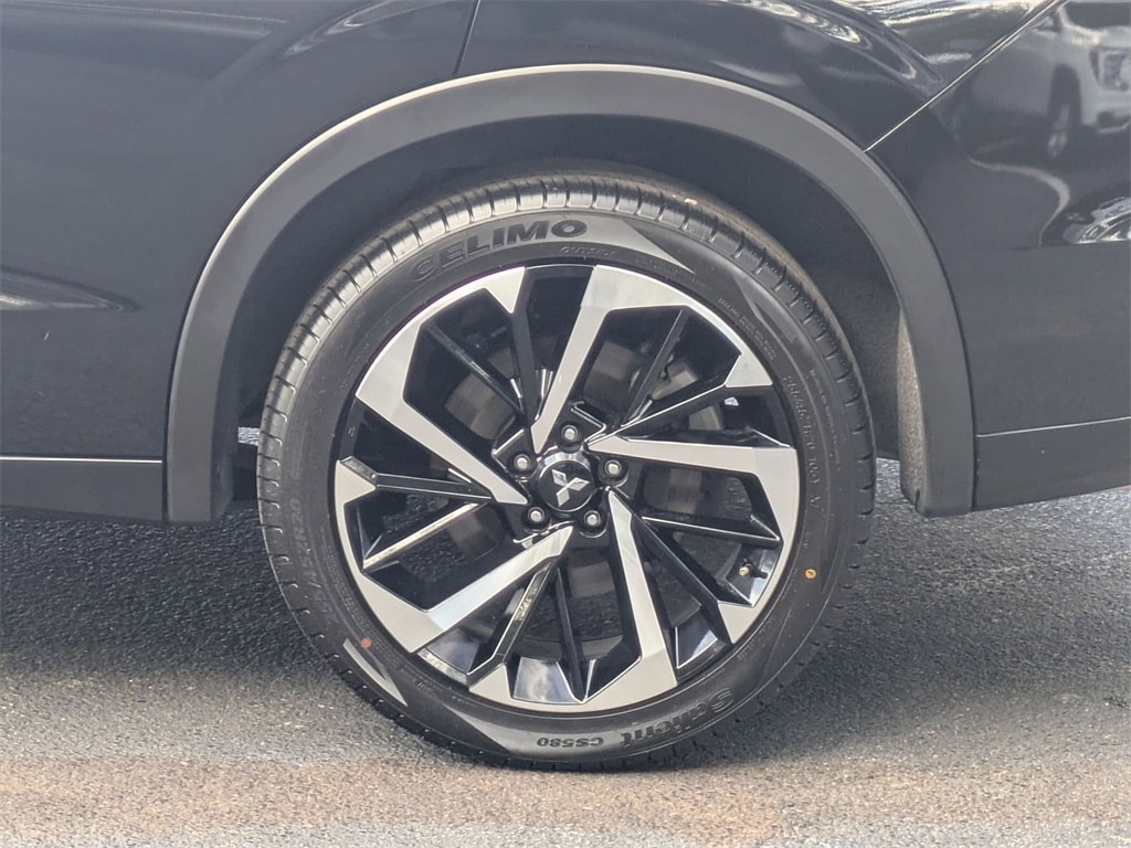 Thumbnail: 2024 Mitsubishi Outlander - 34