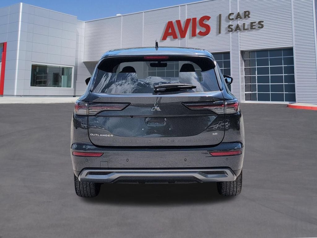 Thumbnail: 2025 Mitsubishi Outlander - 7