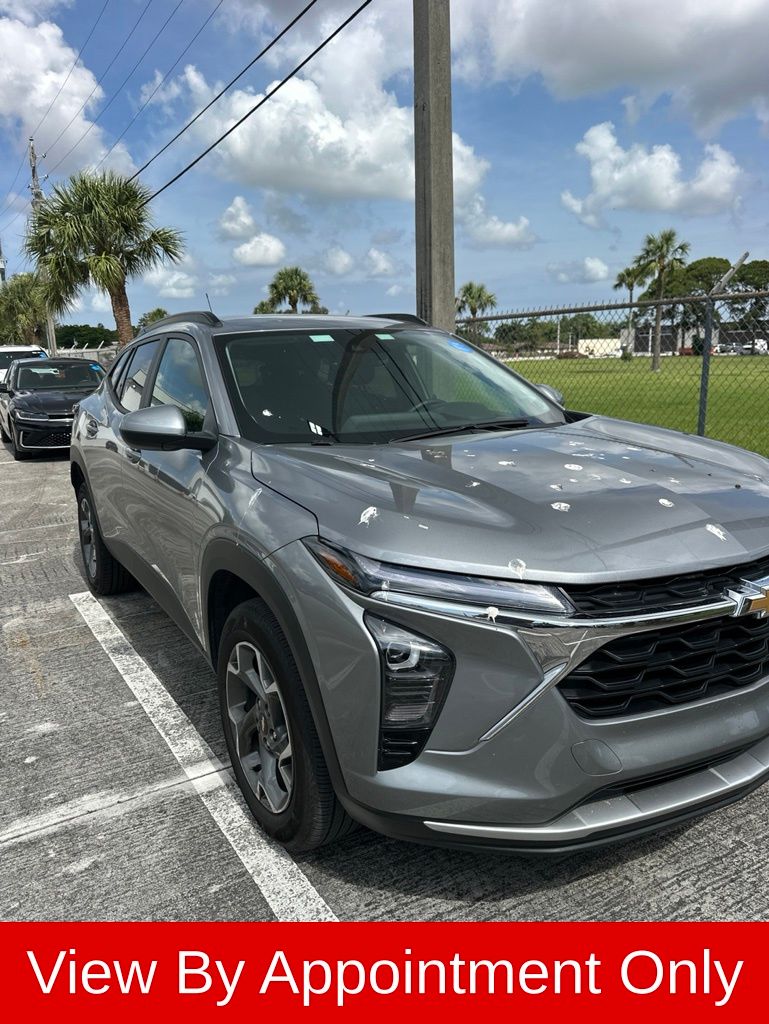 Thumbnail: 2025 Chevrolet Trax - 6