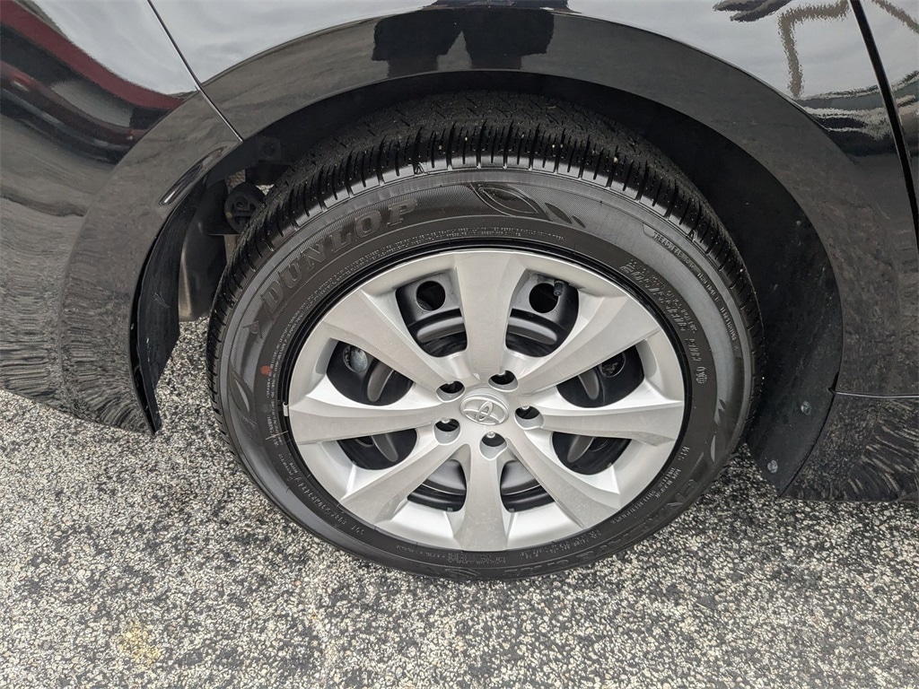 Thumbnail: 2025 Toyota Corolla - 32