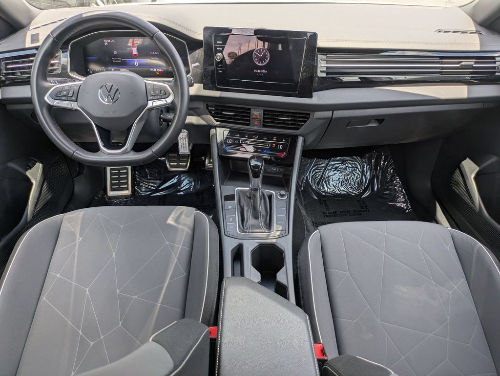 Thumbnail: 2025 Volkswagen Jetta - 24