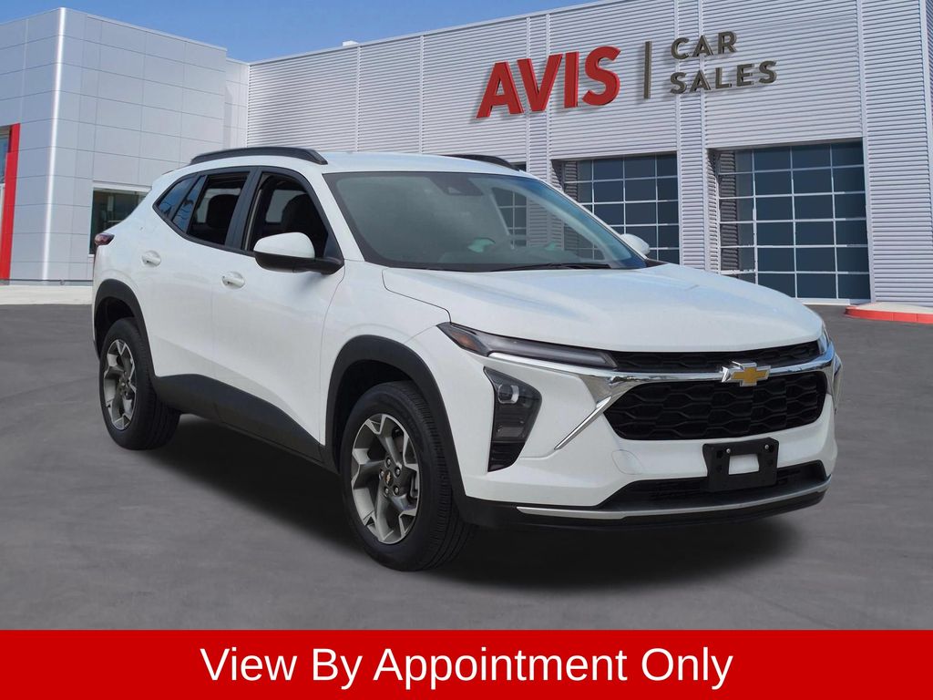 Thumbnail: 2025 Chevrolet Trax - 3