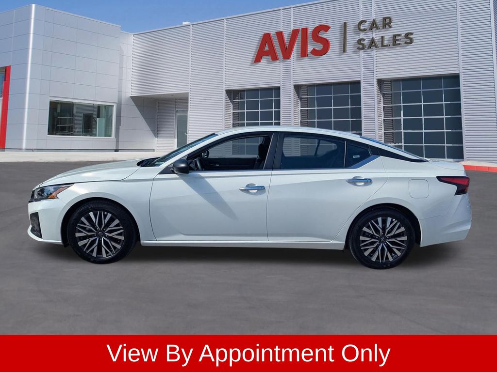 Thumbnail: 2025 Nissan Altima - 10