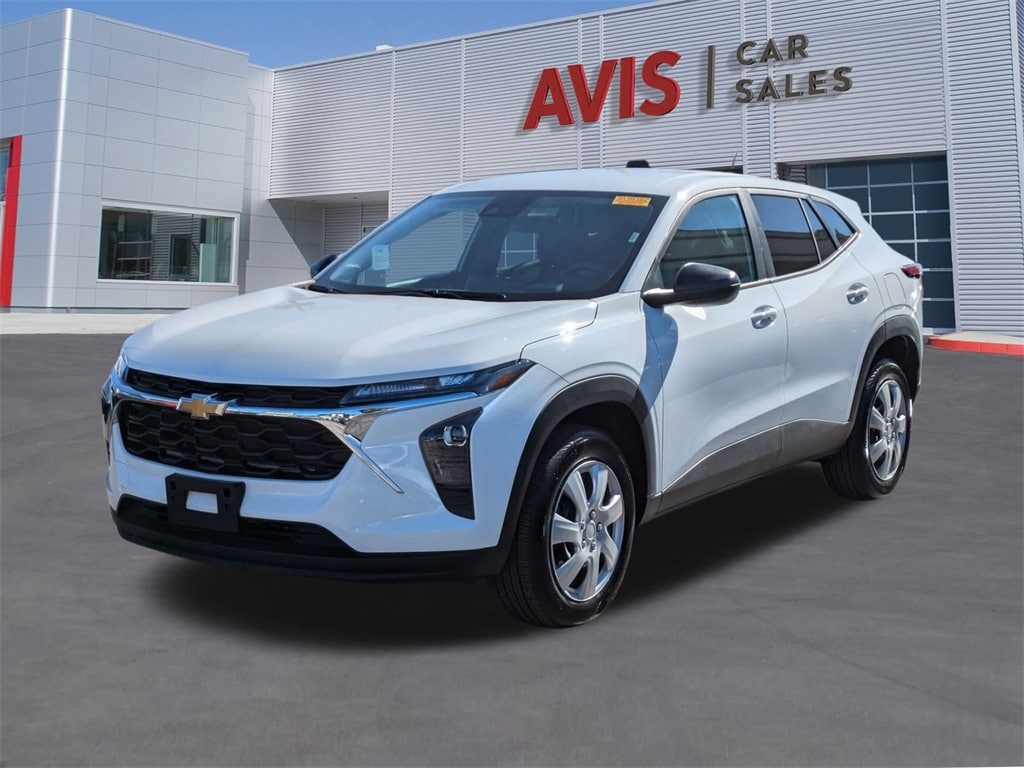 Thumbnail: 2025 Chevrolet Trax - 1