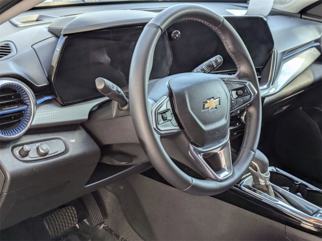 Thumbnail: 2025 Chevrolet Trax - 14