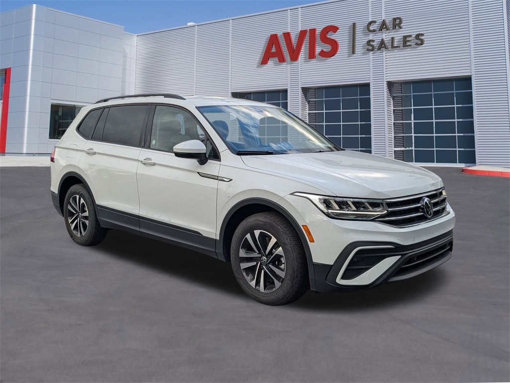 Thumbnail: 2024 Volkswagen Tiguan - 3