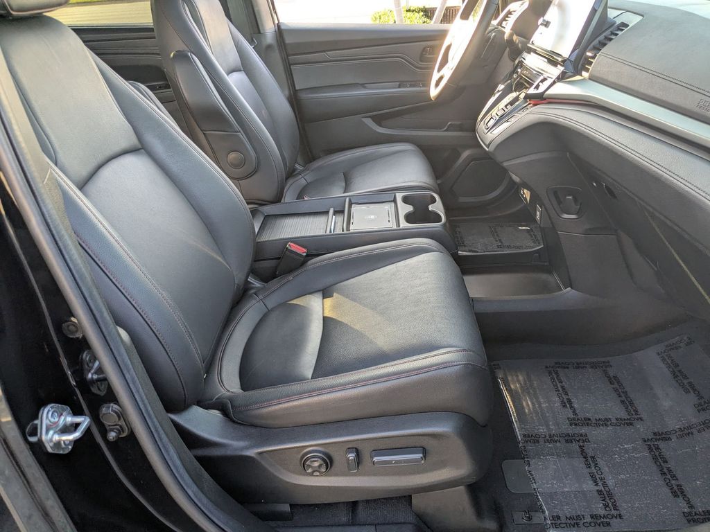 Thumbnail: 2025 Honda Odyssey - 31