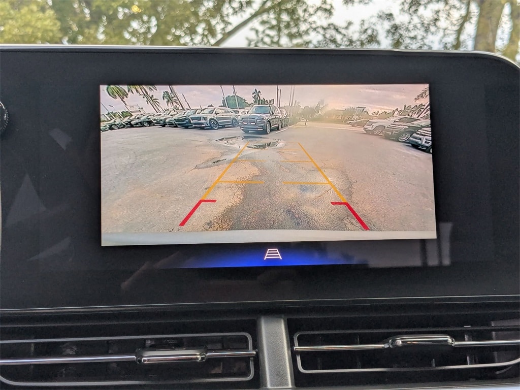 Thumbnail: 2025 Chevrolet Trax - 18