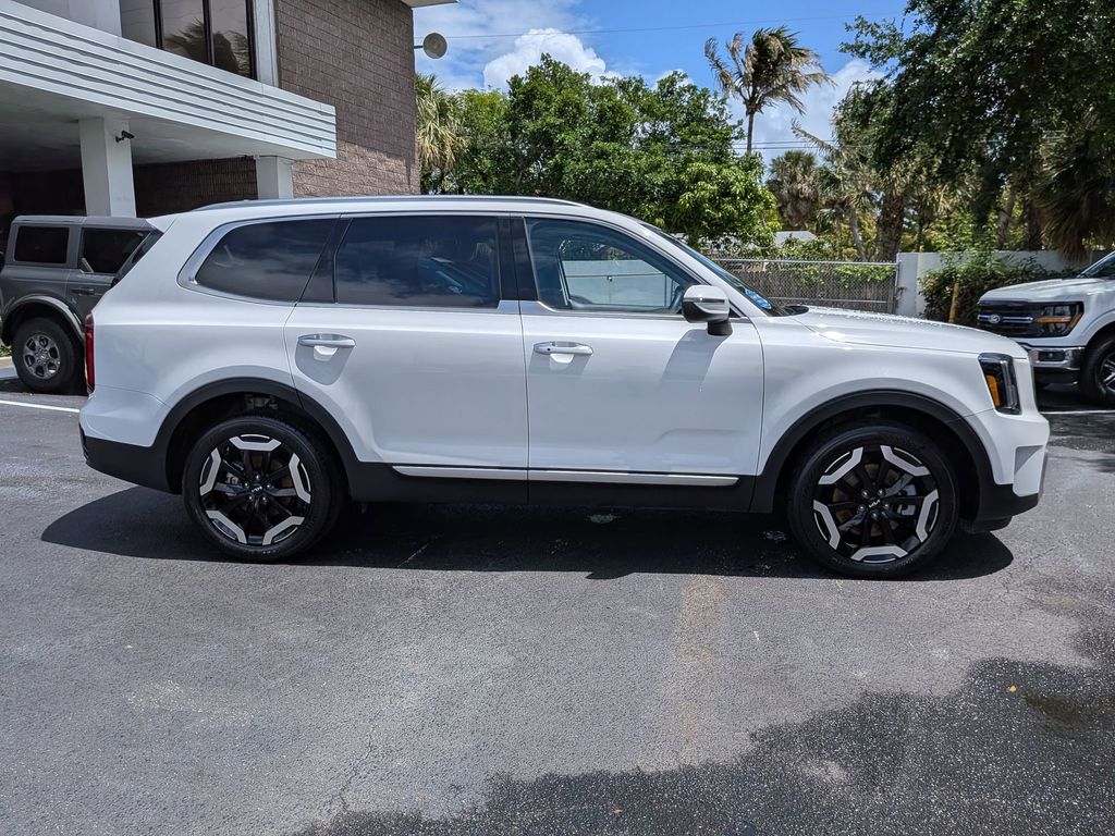 Thumbnail: 2025 Kia Telluride - 4