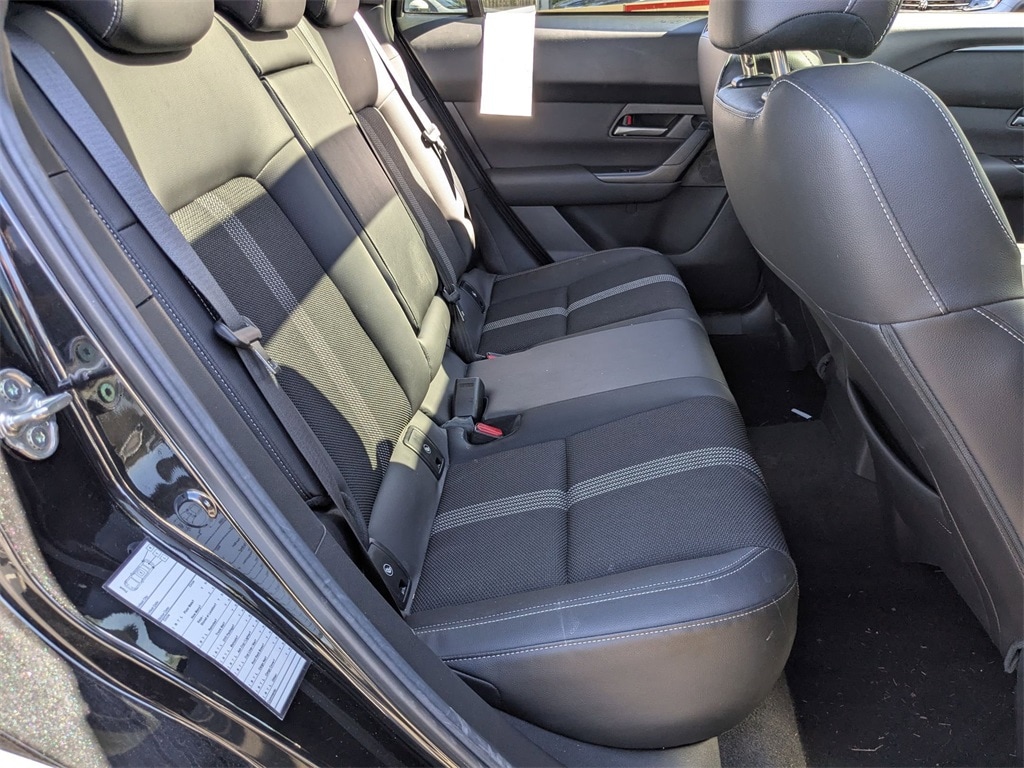 Thumbnail: 2025 Mazda CX-50 - 30