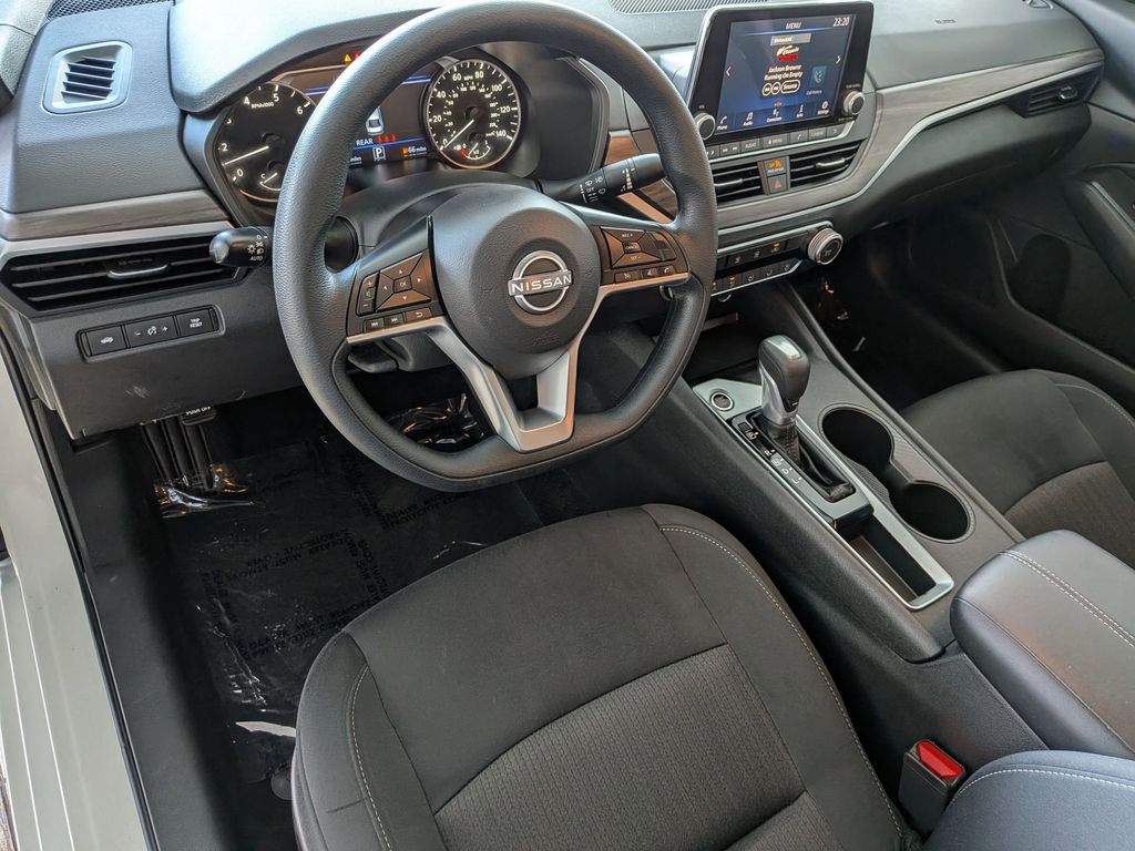 Thumbnail: 2025 Nissan Altima - 13