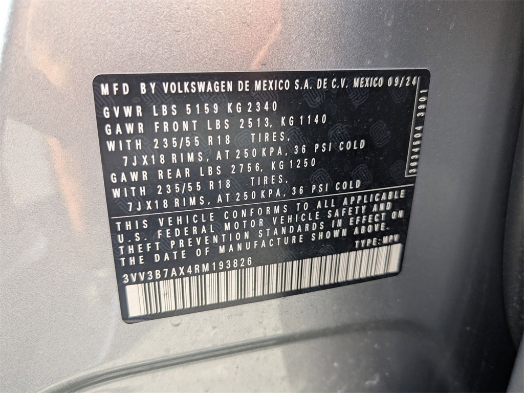 Thumbnail: 2024 Volkswagen Tiguan - 35