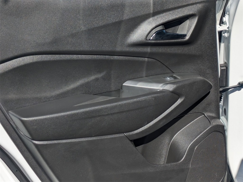 Thumbnail: 2025 Chevrolet Trax - 25