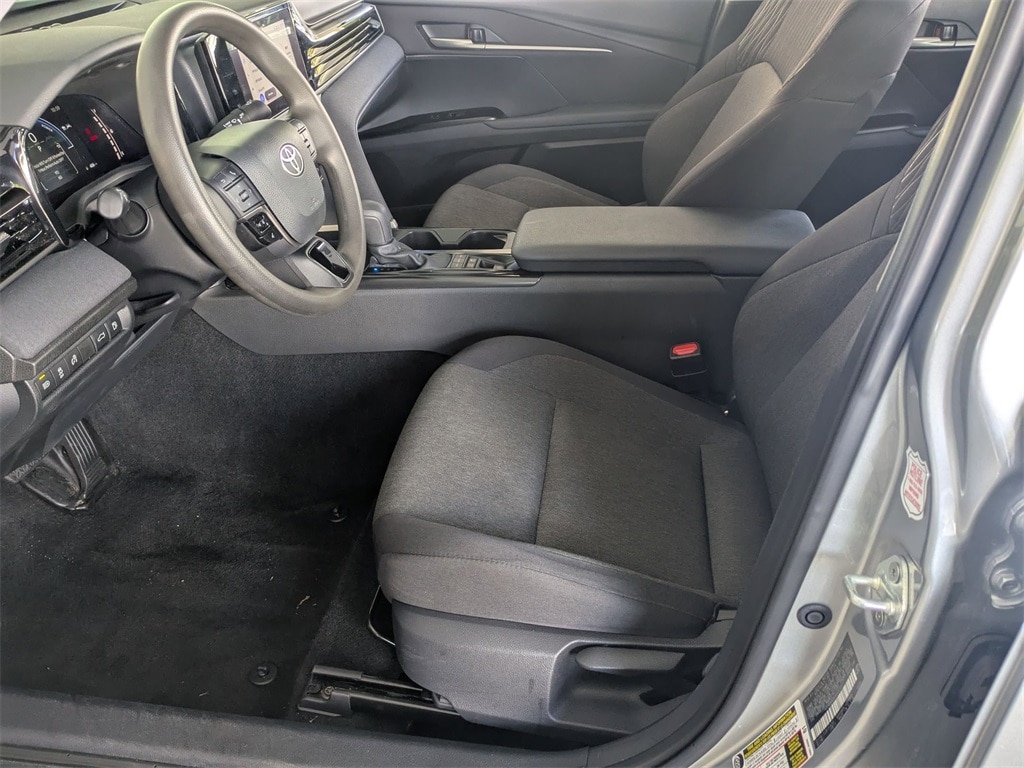 Thumbnail: 2025 Toyota Camry - 20