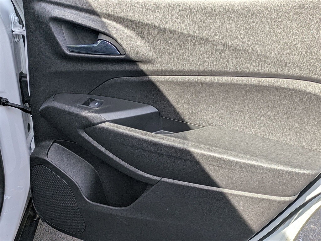 Thumbnail: 2025 Chevrolet Trax - 31