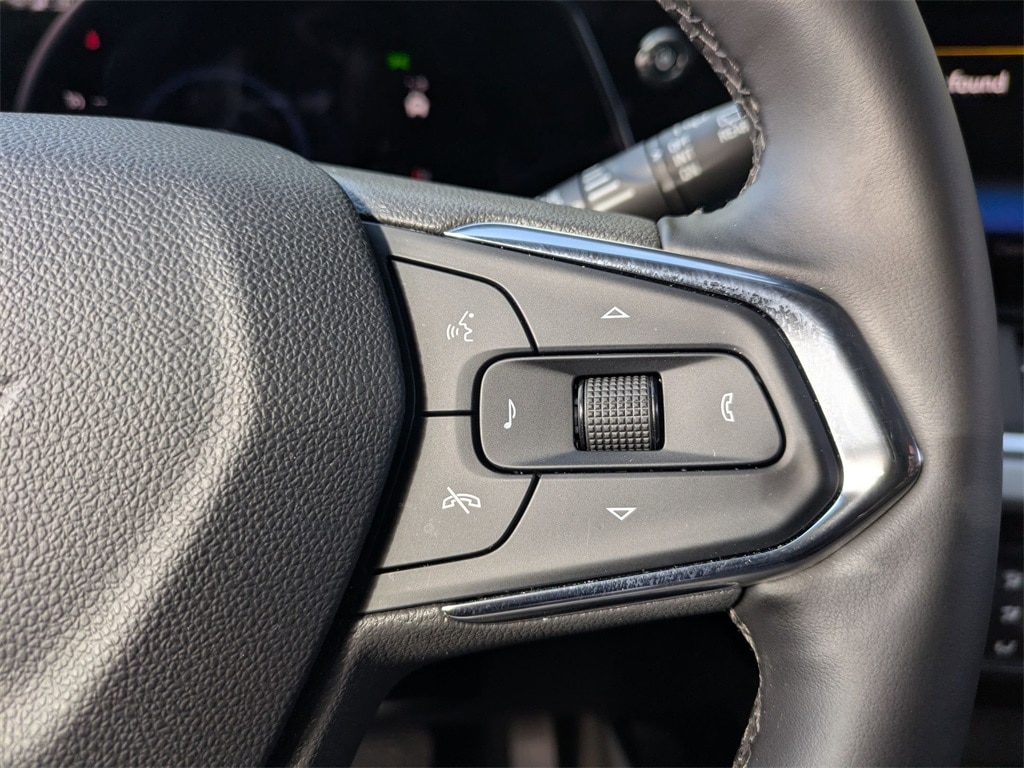 Thumbnail: 2025 Chevrolet Trax - 15