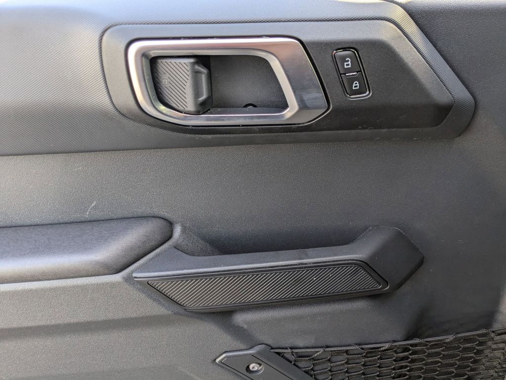 Thumbnail: 2025 Ford Bronco - 14