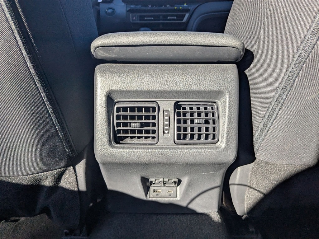 Thumbnail: 2025 Toyota Camry - 27