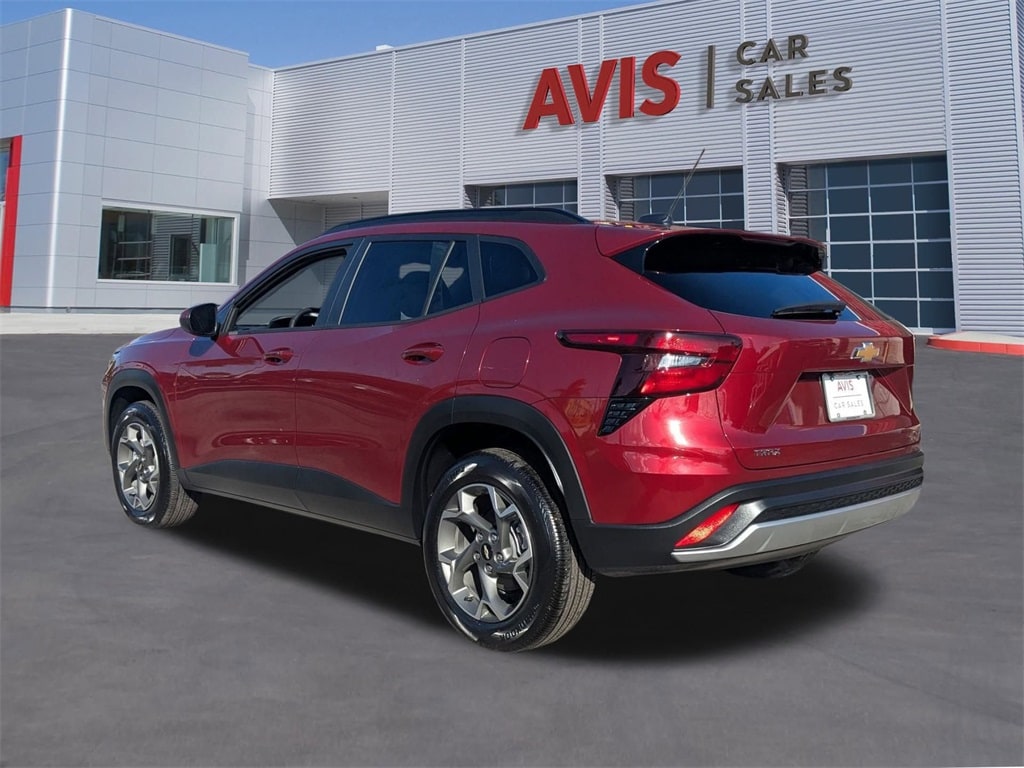 Thumbnail: 2025 Chevrolet Trax - 8