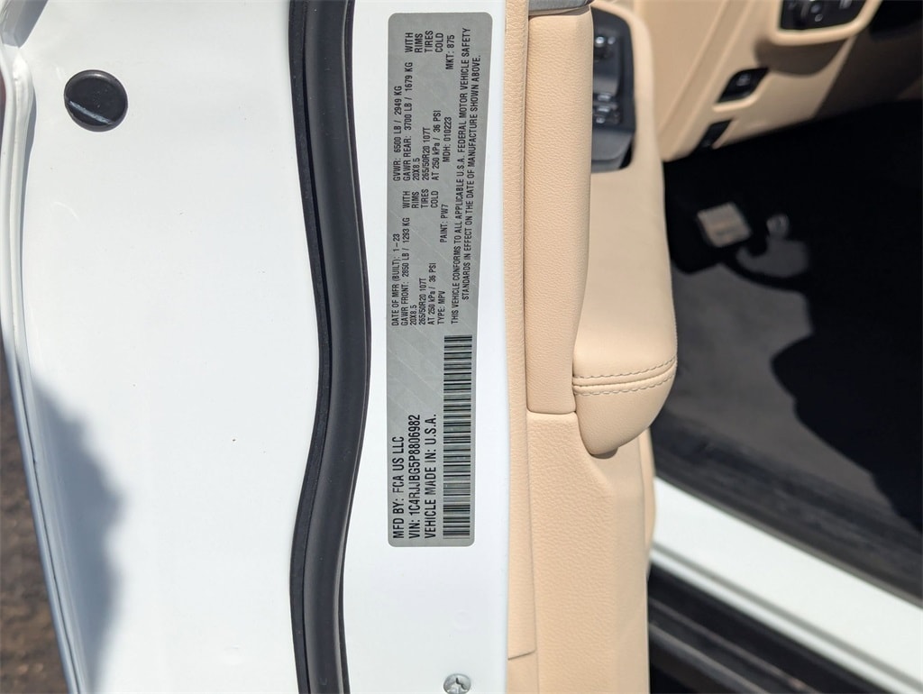 2023 Jeep Grand Cherokee Limited Edition 29
