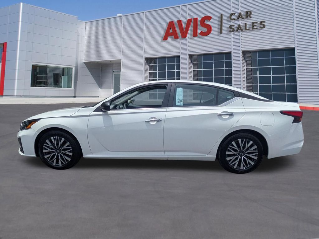 Thumbnail: 2025 Nissan Altima - 11