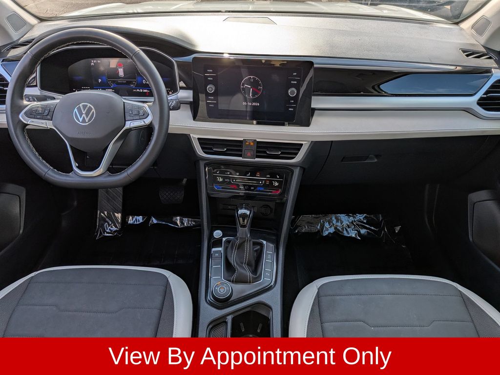 2025 Volkswagen Taos SE - Photo 24