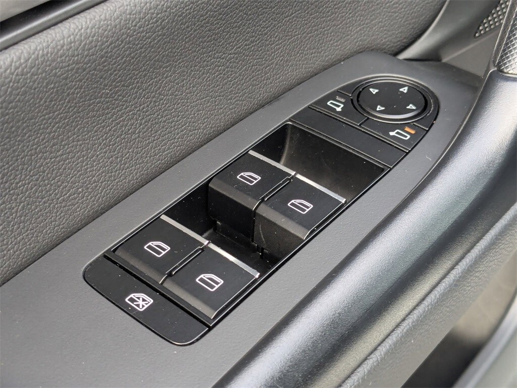 Thumbnail: 2025 Mazda CX-50 - 15