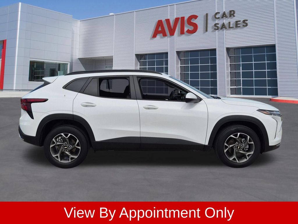 Thumbnail: 2025 Chevrolet Trax - 5
