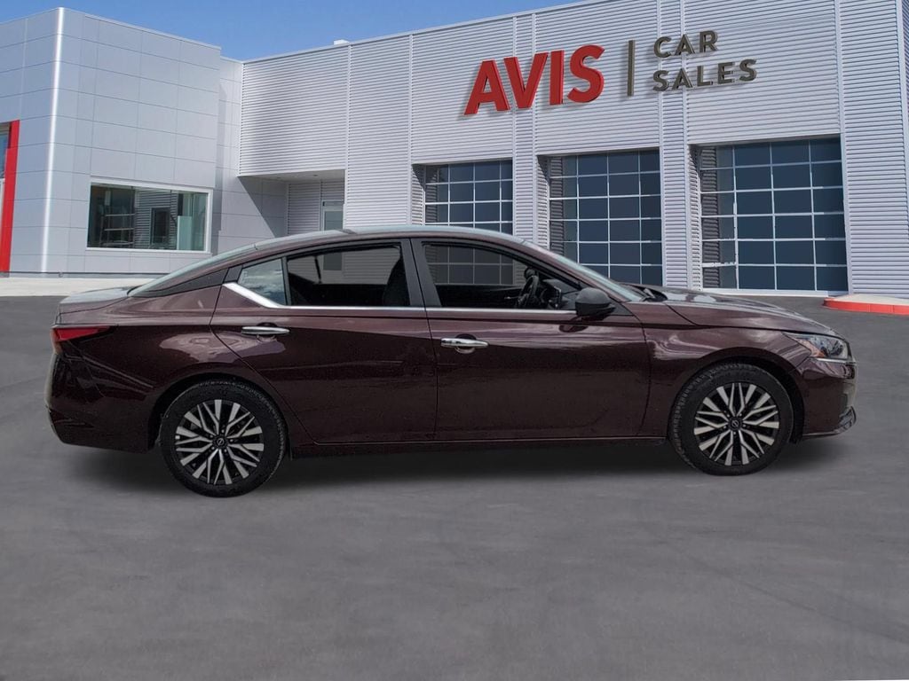 Thumbnail: 2025 Nissan Altima - 5