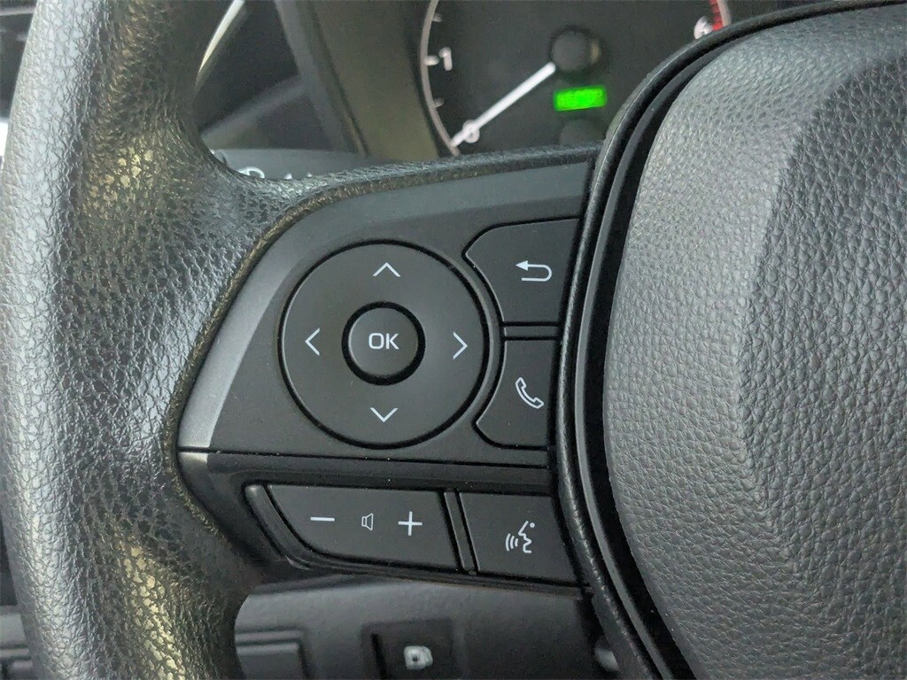 Thumbnail: 2025 Toyota Corolla - 25