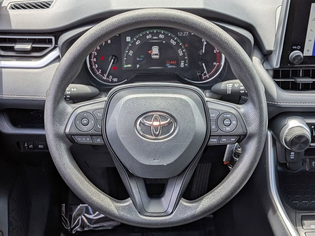 Thumbnail: 2025 Toyota RAV4 - 21