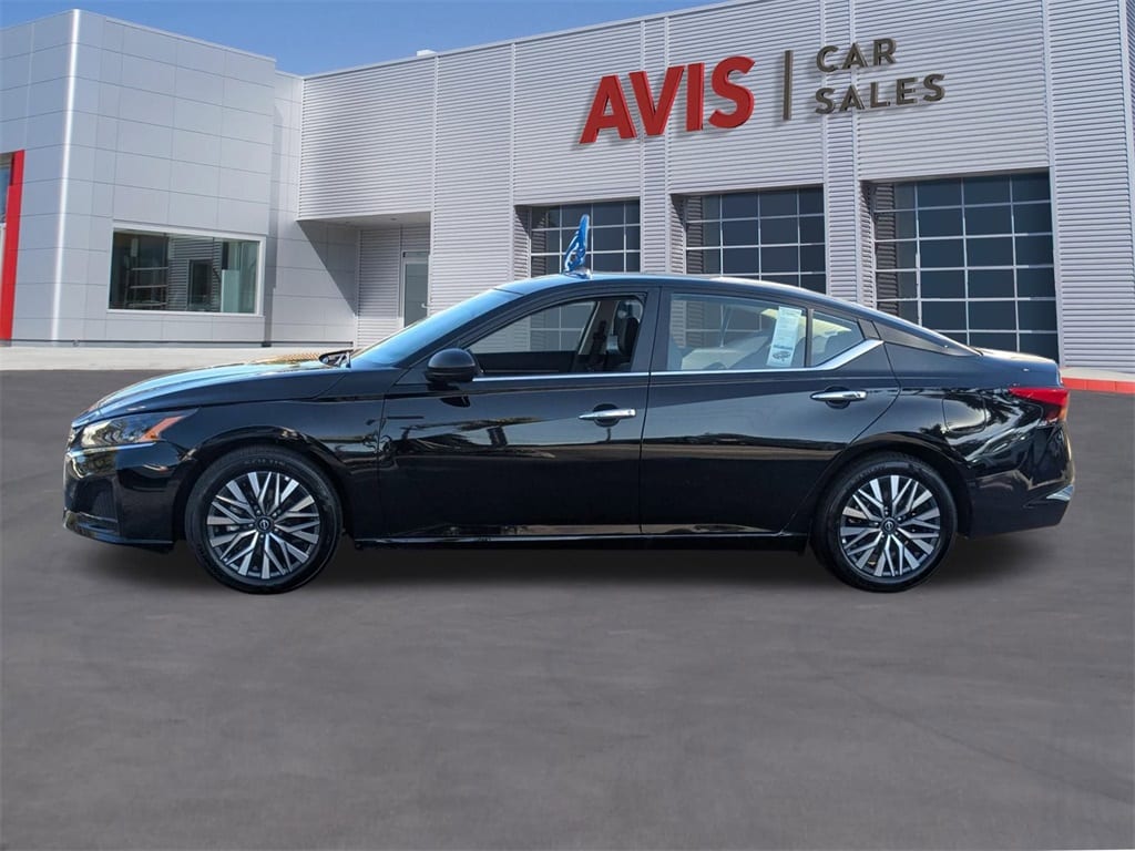 Thumbnail: 2025 Nissan Altima - 11