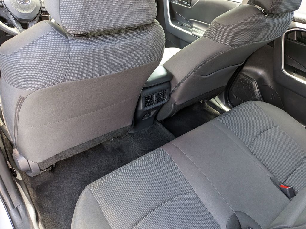 Thumbnail: 2025 Toyota RAV4 - 19