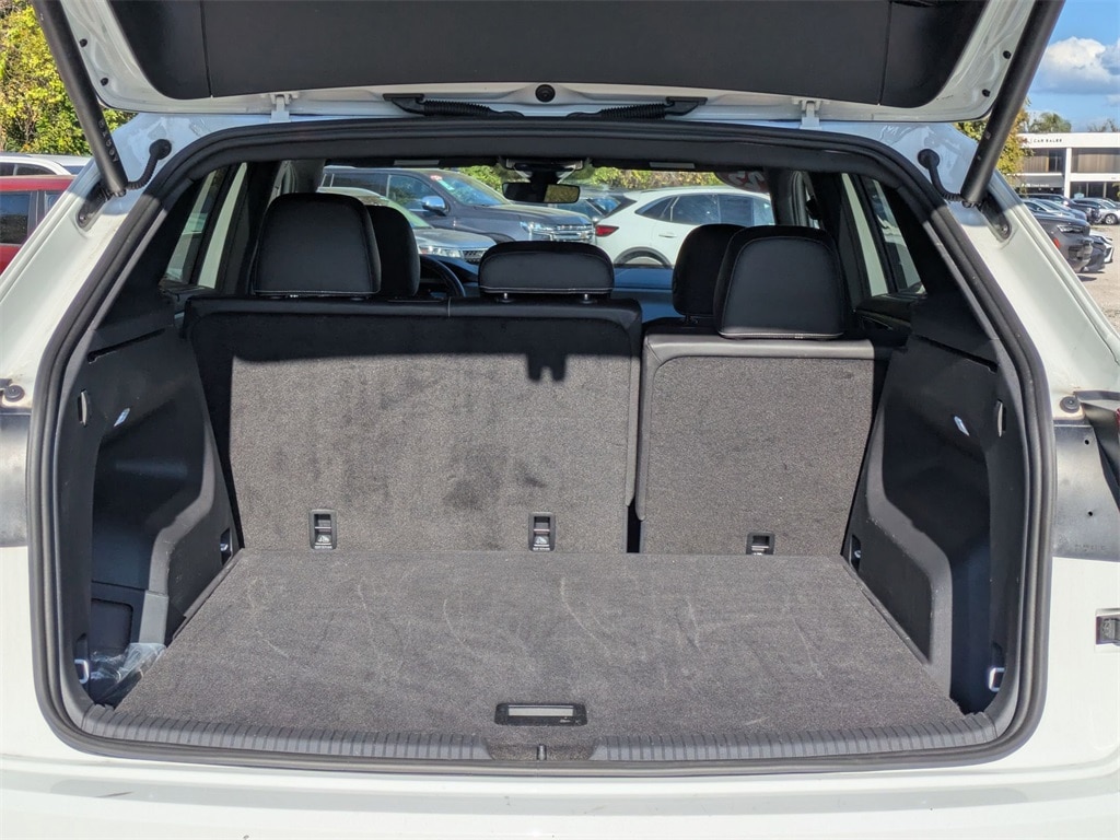 Thumbnail: 2025 Volkswagen Atlas - 23