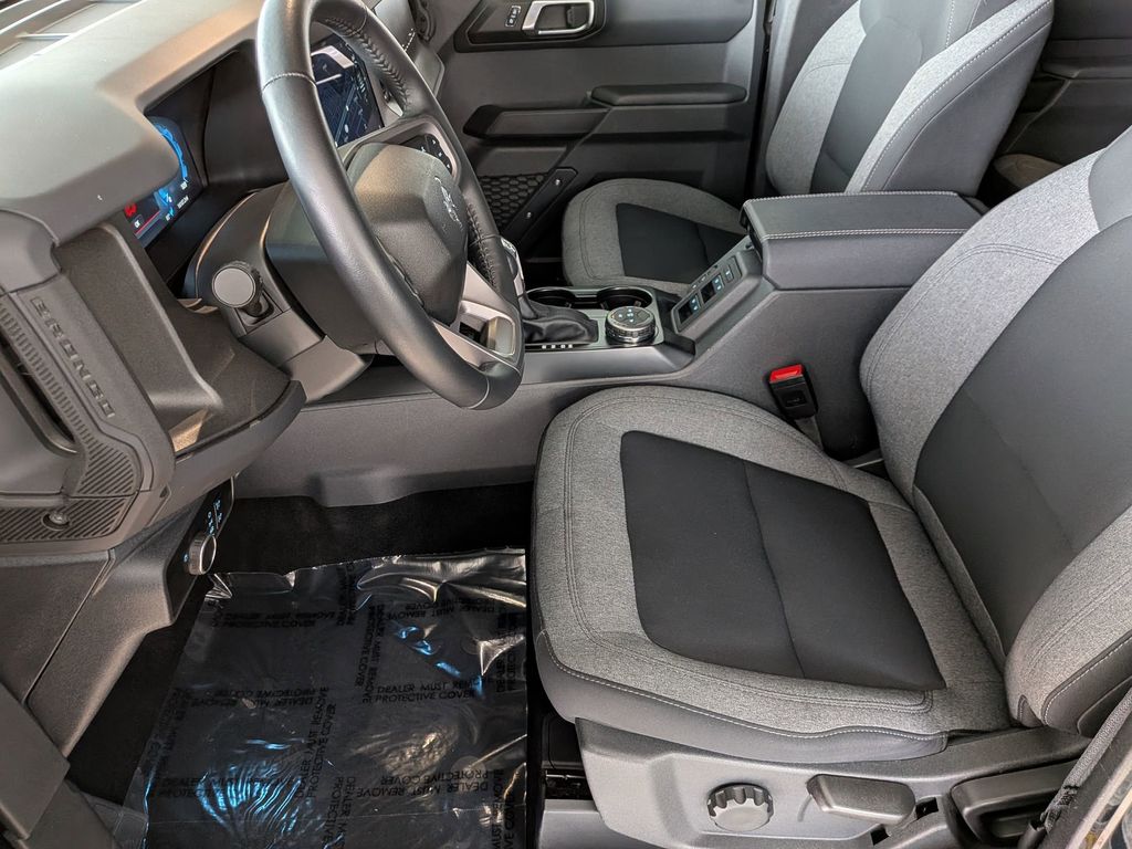 Thumbnail: 2025 Ford Bronco - 18