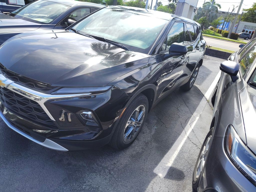 2025 Chevrolet Blazer 2.0T 2LT FWD's photo