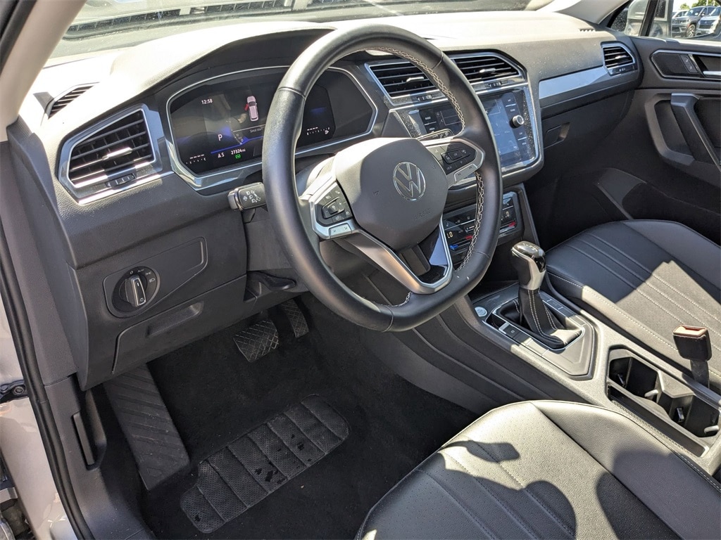 Thumbnail: 2024 Volkswagen Tiguan - 13