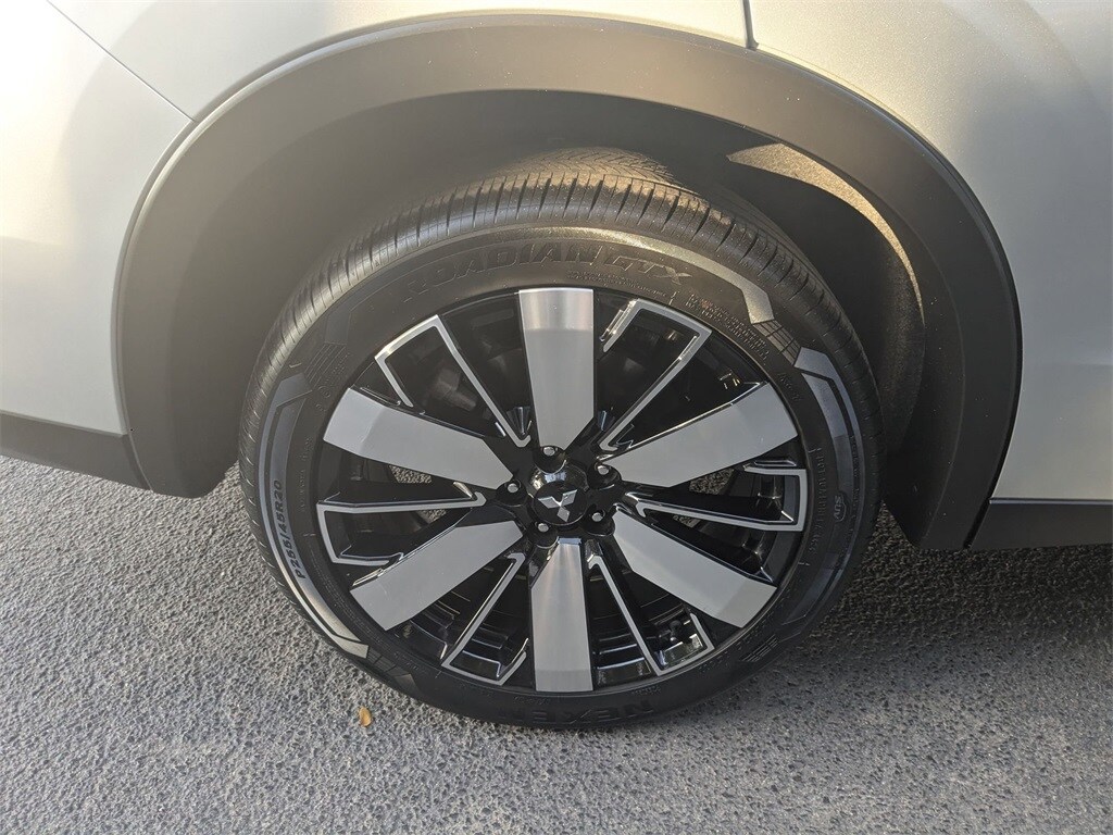 Thumbnail: 2025 Mitsubishi Outlander - 35