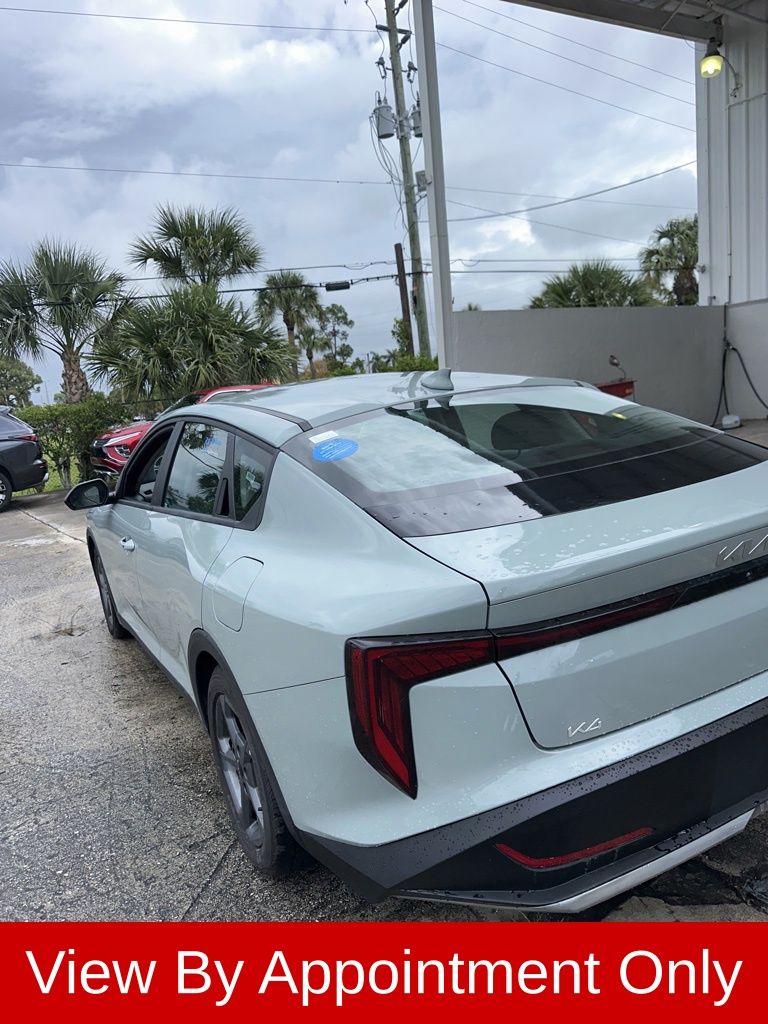 Thumbnail: 2025 Kia K4 - 9