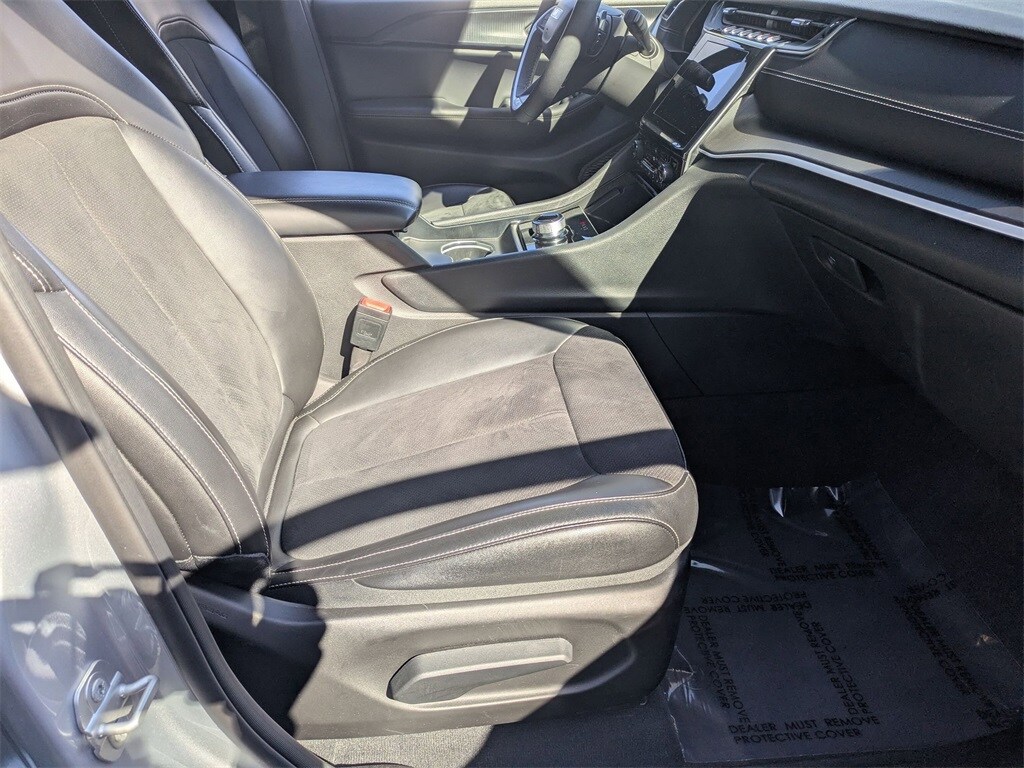 Thumbnail: 2024 Jeep Grand Cherokee L - 31