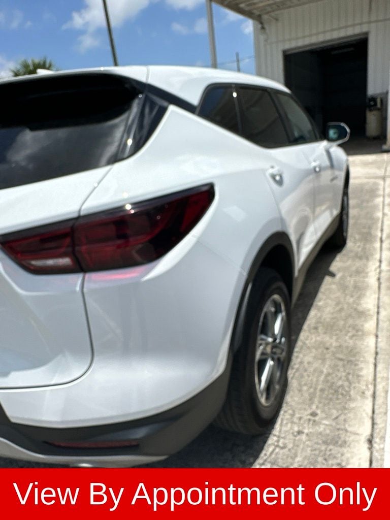 Thumbnail: 2025 Chevrolet Blazer - 8