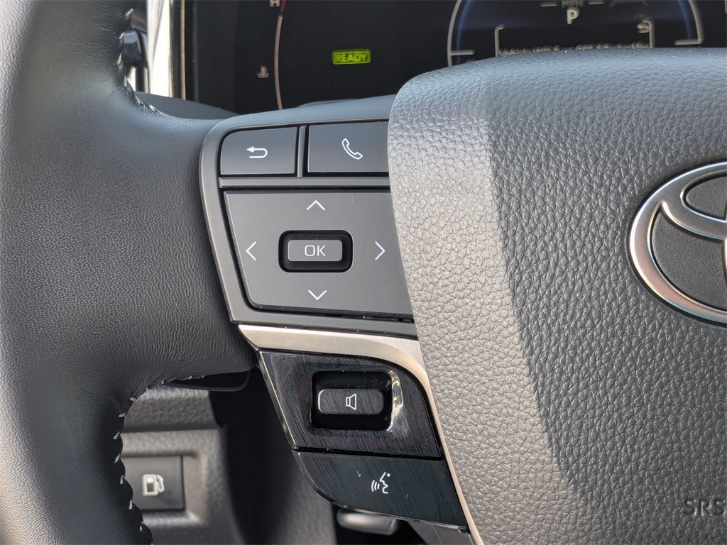 Thumbnail: 2025 Toyota Camry - 25