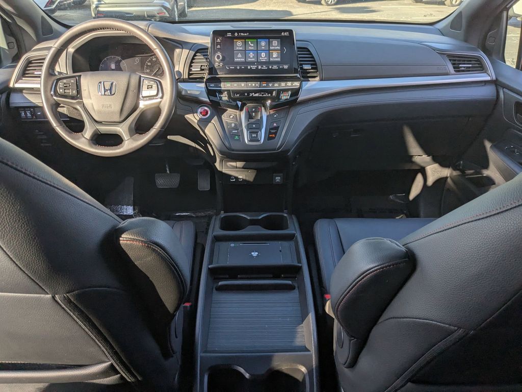 Thumbnail: 2025 Honda Odyssey - 28