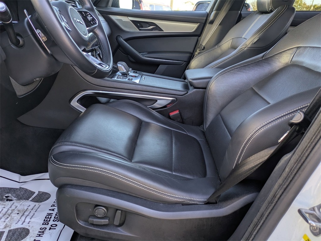 Thumbnail: 2024 Jaguar F-Pace - 19