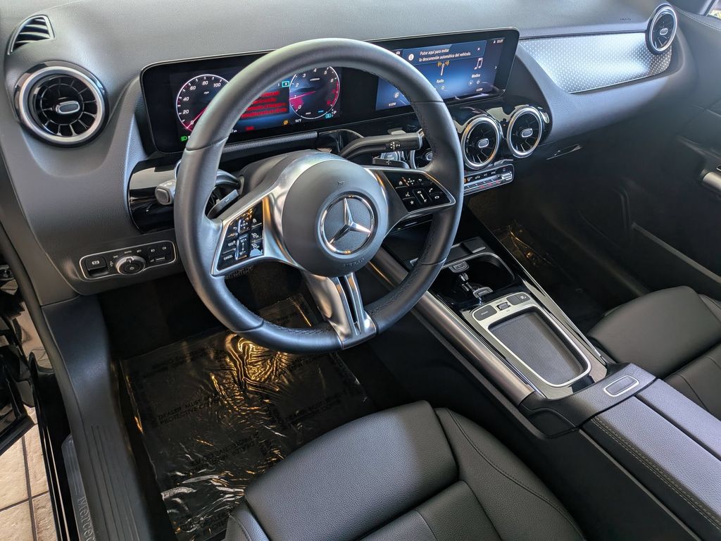 2025 Mercedes-Benz GLA GLA250 - Photo 13