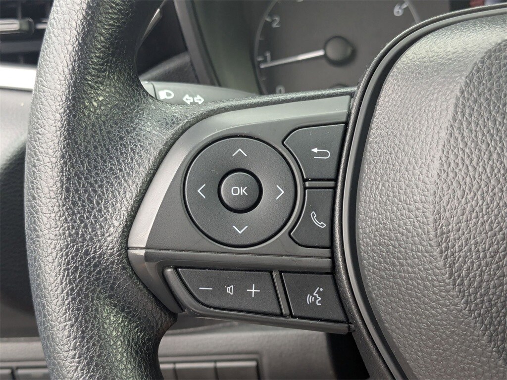 Thumbnail: 2025 Toyota Corolla - 25