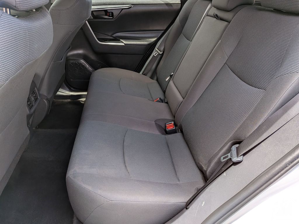 Thumbnail: 2025 Toyota RAV4 - 18