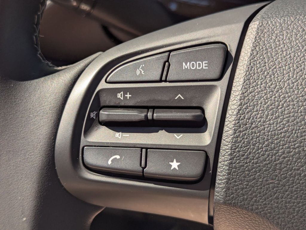 Thumbnail: 2025 Hyundai Venue - 14